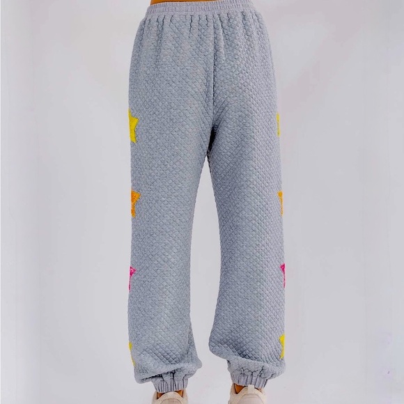 WOMEN'S ELASTIC WAIST FRONT POCKET SEQUINS STARS DETAILED SWEATPANTS Large - Picture 4 of 8